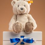 Steiff bearzy 2025 teddy bear