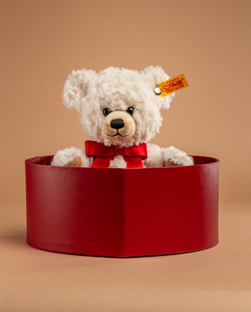 Sweetheart Teddy Bear in Heart Box by Steiff | Send a Cuddly